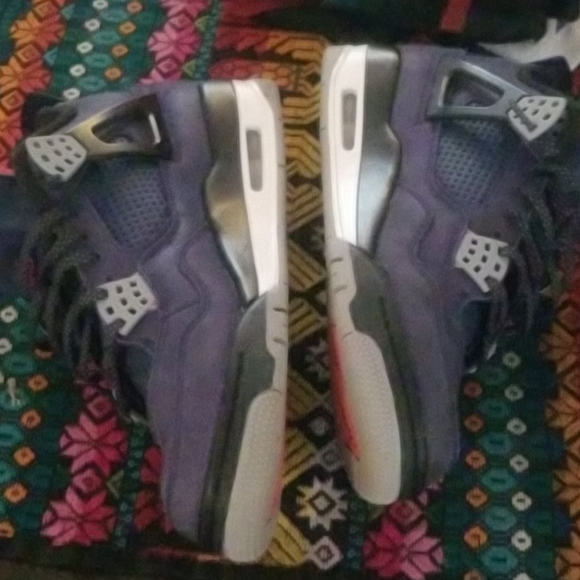 Shoes - Picture 3 of 5